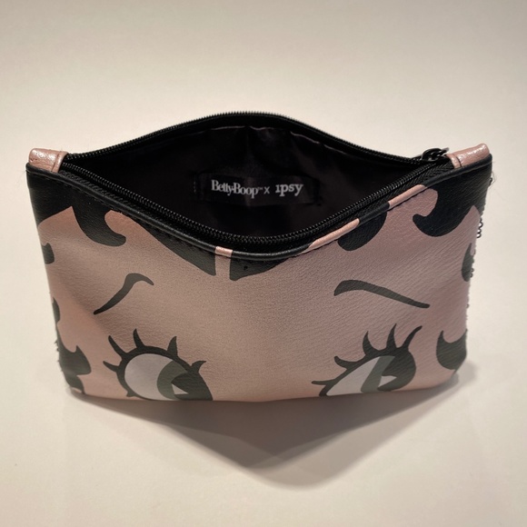 5 for $15 🦋 IPSY | Betty Boop  X IPSY Sequined Cosmetic Bag - Picture 3 of 4